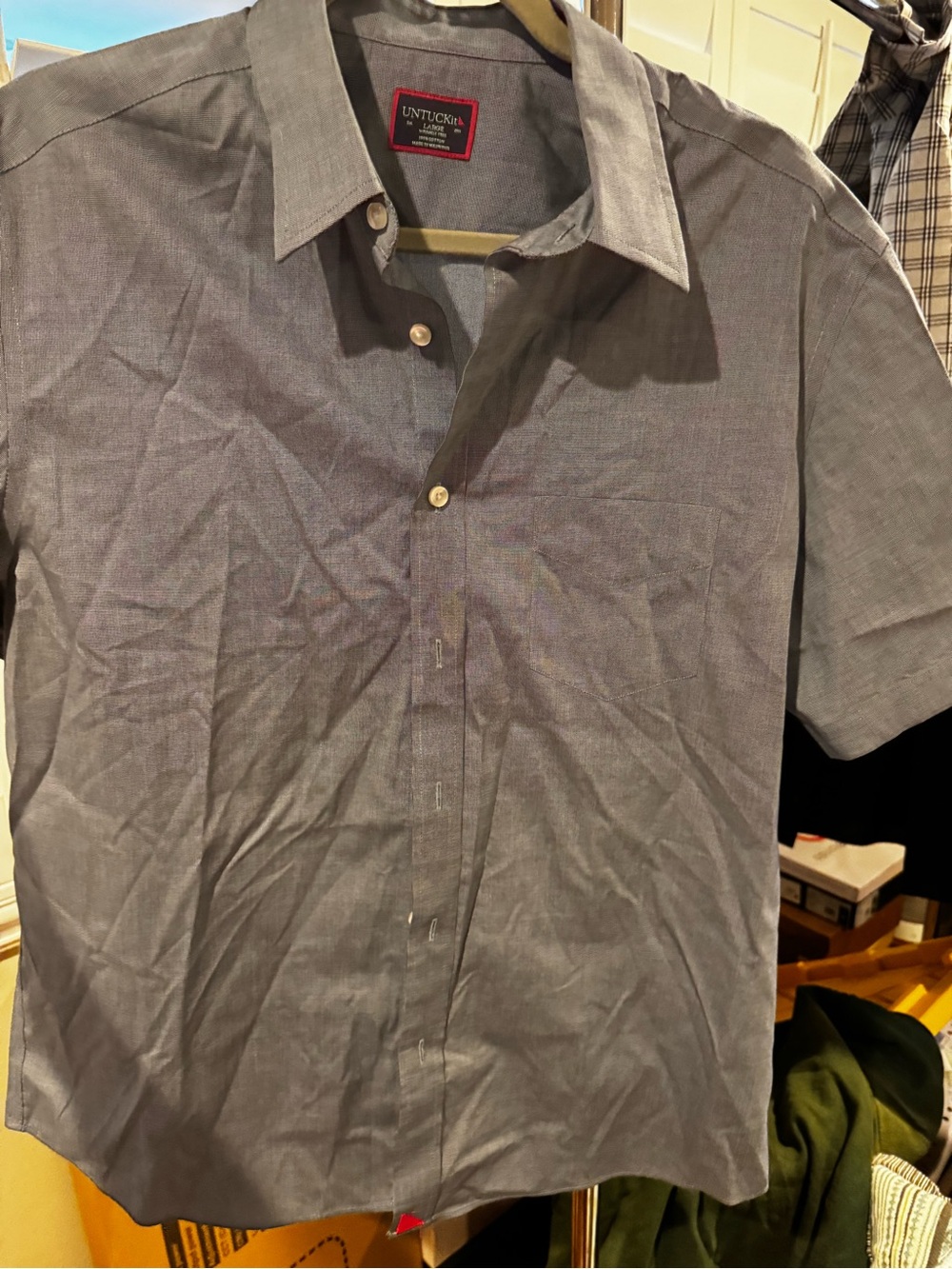 UNTUCKit Men's Short Sleeve Button-Down Shirt in Gray-Blue
